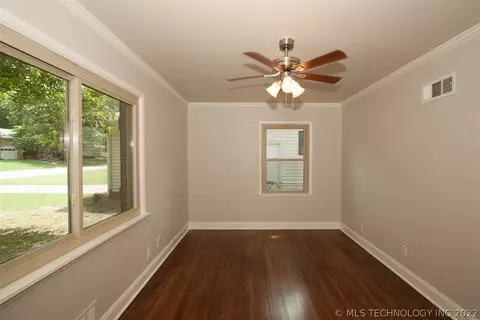 3930 E 37th Pl, Tulsa, OK 74135 photo 18