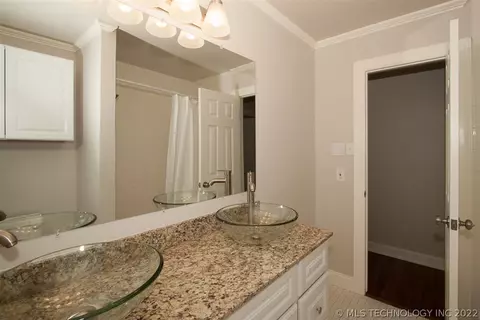 3930 E 37th Pl, Tulsa, OK 74135 photo 20