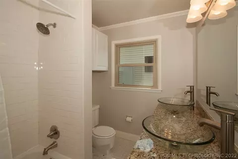 3930 E 37th Pl, Tulsa, OK 74135 photo 19