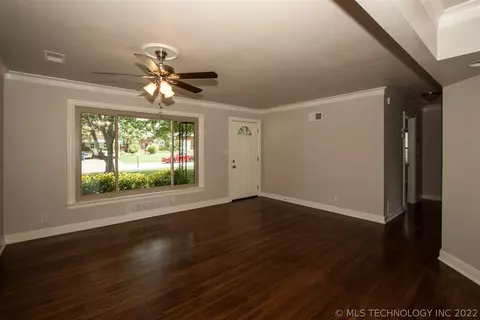 3930 E 37th Pl, Tulsa, OK 74135 photo 4