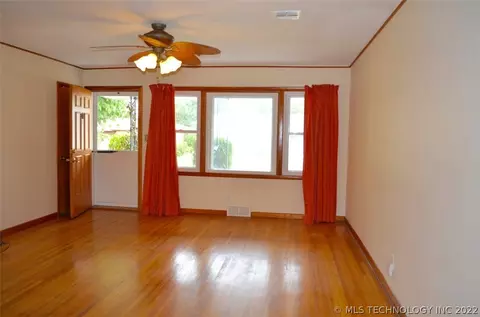 8957 E Marshall Pl, Tulsa, OK 74115 photo 14