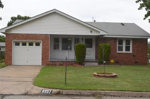 8957 E Marshall Pl, Tulsa, OK 74115 photo 1