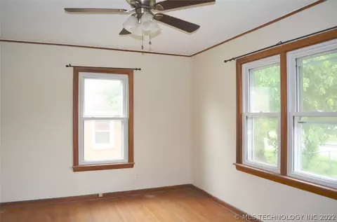 8957 E Marshall Pl, Tulsa, OK 74115 photo 21