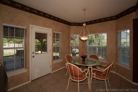19601 E 38th Pl S, Broken Arrow, OK 74014 photo 9