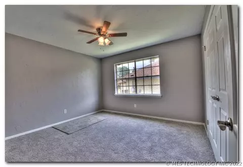 3667 E 49th St, Tulsa, OK 74135 photo 8