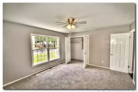 3667 E 49th St, Tulsa, OK 74135 photo 9