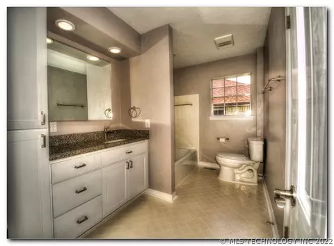 3667 E 49th St, Tulsa, OK 74135 photo 10