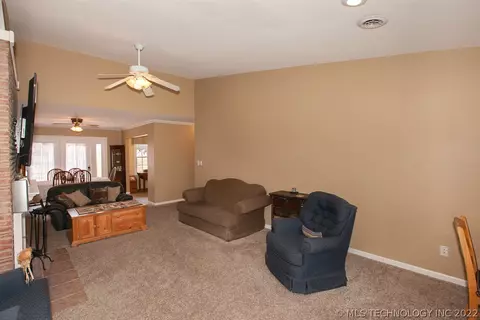 3741 E 4th Pl, Tulsa, OK 74112 photo 6
