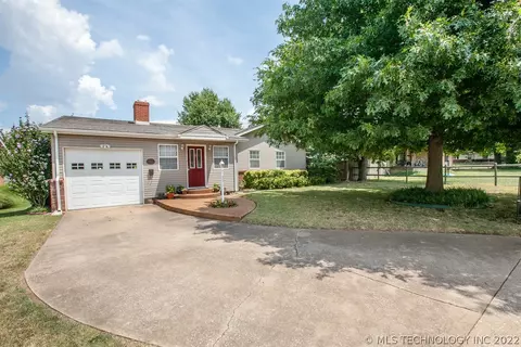 3741 E 4th Pl, Tulsa, OK 74112 photo 1