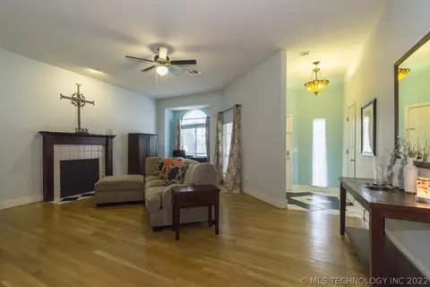 9415 E 100th St, Tulsa, OK 74133 photo 5