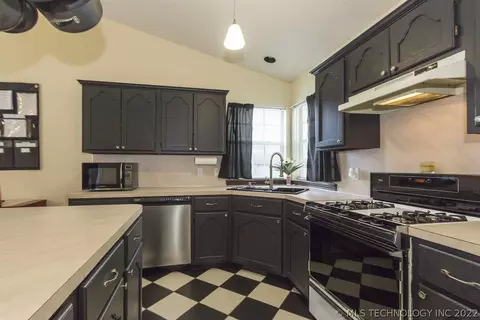 9415 E 100th St, Tulsa, OK 74133 photo 11