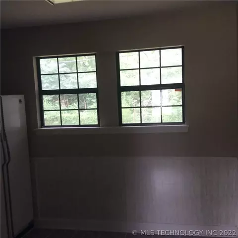 19510 E 3rd St, Tulsa, OK 74108 photo 9