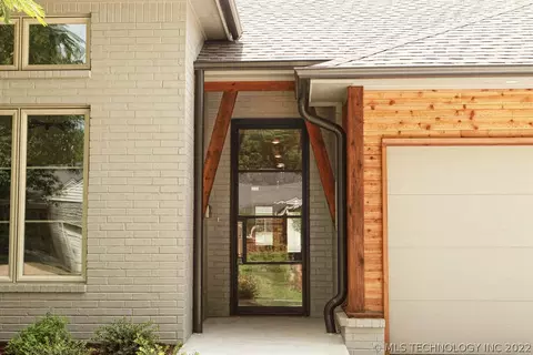 1022 E 38th Pl, Tulsa, OK 74105 photo 4