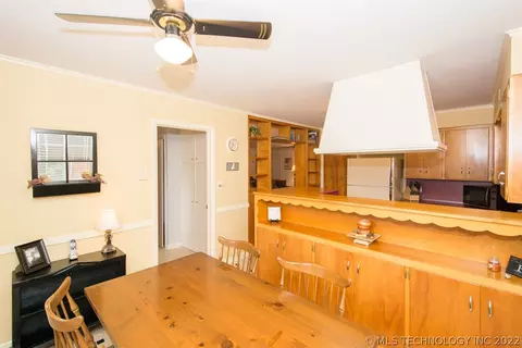 1109 E 53rd Pl, Tulsa, OK 74105 photo 11