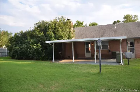 12135 E 36th Pl, Tulsa, OK 74146 photo 3