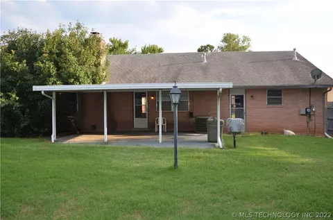 12135 E 36th Pl, Tulsa, OK 74146 photo 2