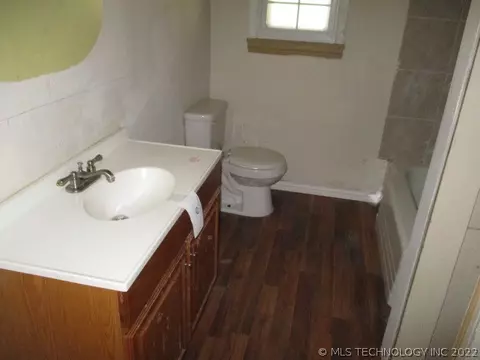 9104 E Latimer Ct, Tulsa, OK 74115 photo 8