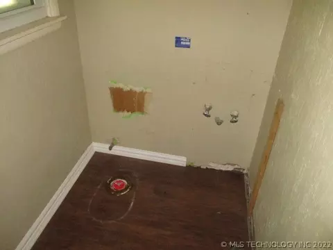 9104 E Latimer Ct, Tulsa, OK 74115 photo 12