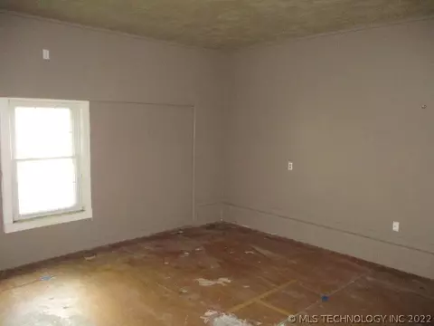 9104 E Latimer Ct, Tulsa, OK 74115 photo 5