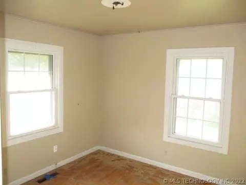 9104 E Latimer Ct, Tulsa, OK 74115 photo 10