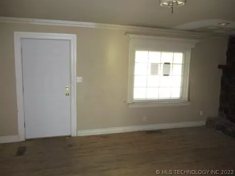 9104 E Latimer Ct, Tulsa, OK 74115 photo 7