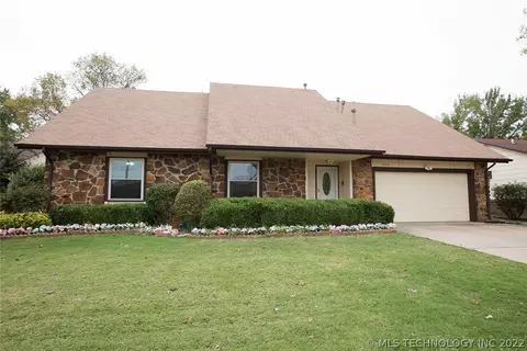 12516 E 37th E St, Tulsa, OK 74146 photo 2