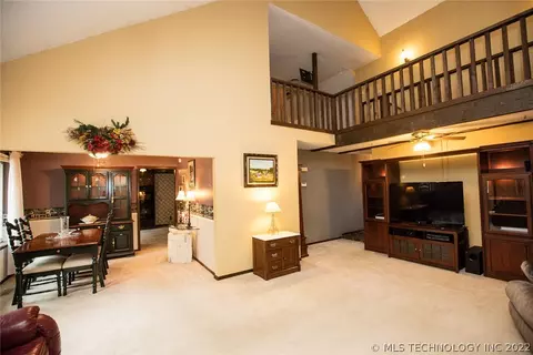 12516 E 37th E St, Tulsa, OK 74146 photo 3