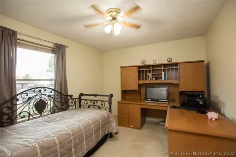 12516 E 37th E St, Tulsa, OK 74146 photo 13