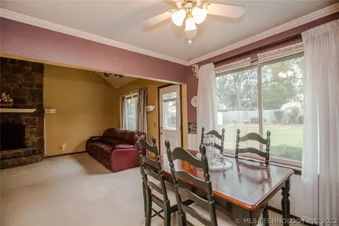12516 E 37th E St, Tulsa, OK 74146 photo 8