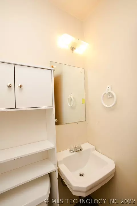 6739 E 27th Pl, Tulsa, OK 74129 photo 13