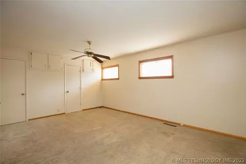 6739 E 27th Pl, Tulsa, OK 74129 photo 7