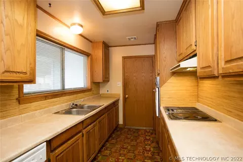 6739 E 27th Pl, Tulsa, OK 74129 photo 30