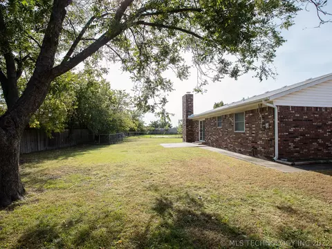 9429 E 49th St, Tulsa, OK 74145 photo 27