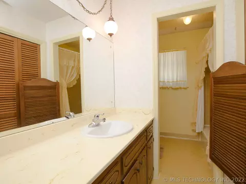 9429 E 49th St, Tulsa, OK 74145 photo 22