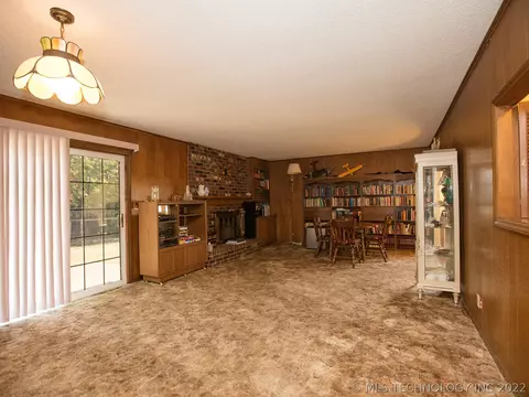 9429 E 49th St, Tulsa, OK 74145 photo 9