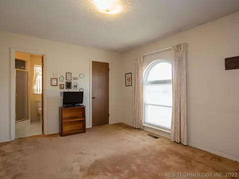 9429 E 49th St, Tulsa, OK 74145 photo 15