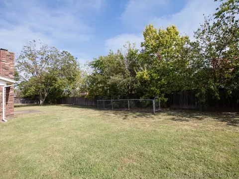 9429 E 49th St, Tulsa, OK 74145 photo 25