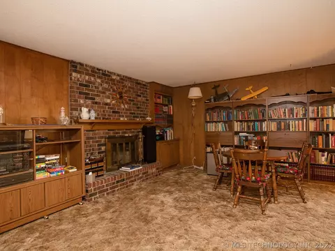 9429 E 49th St, Tulsa, OK 74145 photo 11