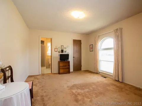 9429 E 49th St, Tulsa, OK 74145 photo 16