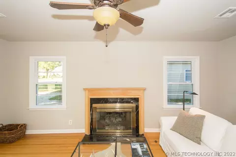 3530 E 22nd Pl, Tulsa, OK 74114 photo 6