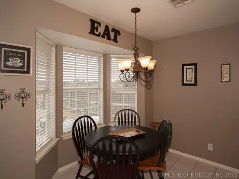 1116 E 138th St, Glenpool, OK 74033 photo 11