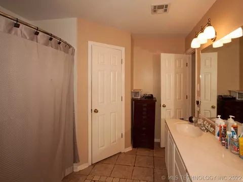 1116 E 138th St, Glenpool, OK 74033 photo 18