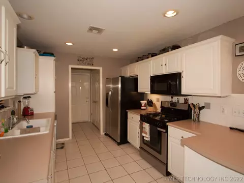 1116 E 138th St, Glenpool, OK 74033 photo 7