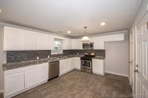 6710 E 7th St, Tulsa, OK 74112 photo 10