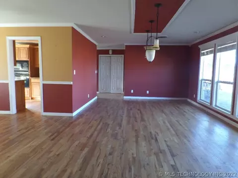 7730 E 24th St, Tulsa, OK 74129 photo 4