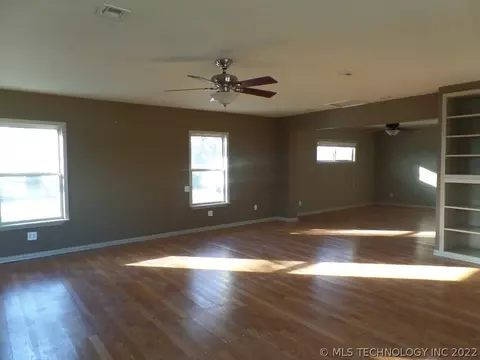 7730 E 24th St, Tulsa, OK 74129 photo 11