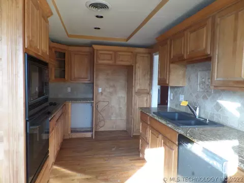 7730 E 24th St, Tulsa, OK 74129 photo 9