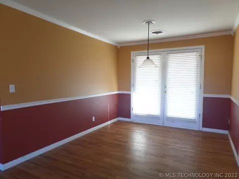 7730 E 24th St, Tulsa, OK 74129 photo 5