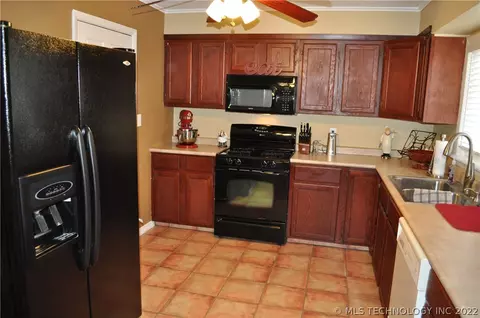 6713 E 28th Pl, Tulsa, OK 74129 photo 7