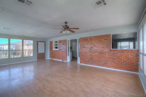 10114 E 22nd Pl, Tulsa, OK 74129 photo 8